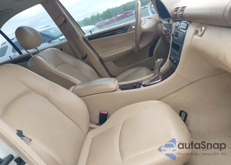 2003 Mercedes-Benz C 240 из США, поврежденный, VIN WDBRF81J63F366329